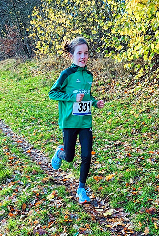 Gewinnerin der Rothaar-Laufserie 2025: Stine Schneider (1. Platz W U10)