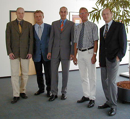 Der geschäftsführende Vorstand im Jahr 2001 von links nach rechts: Peter Kraemer, Heinz Haben, Eberhard Kießler, Günter Lauber †, Ralf Sonneborn